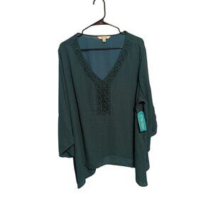 The Pioneer Women Women's Size XXXL (22) Crochet Neck Shark bite Hem Tunic Green